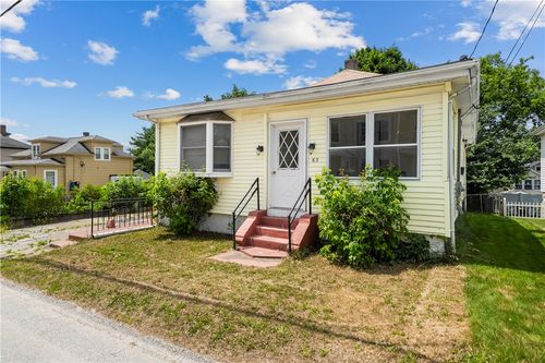 63 Loring St, Woonsocket, RI, 02895-4938 | Card Image
