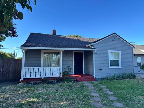 1544 E Harding Way, Stockton, CA, 95205 | Card Image