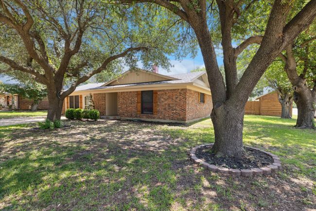 226 Hillcrest St, House other with 3 bedrooms, 2 bathrooms and null parking in Sanger TX | Image 25