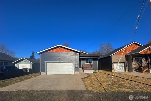 426 E Curtis St, Aberdeen, WA, 98520-7809 | Card Image