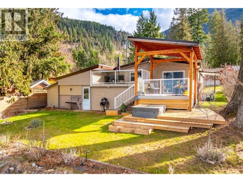 13533 Mountain Shores Rd, Boswell, BC, V0B1A4 | Card Image