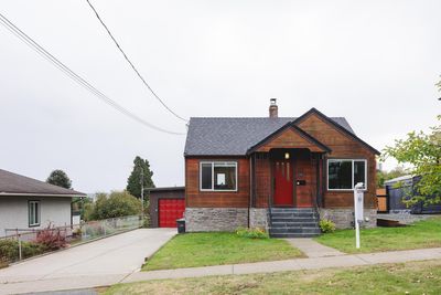 362 Alberta St, House other with 3 bedrooms, 2 bathrooms and 8 parking in New Westminster BC | Image 1