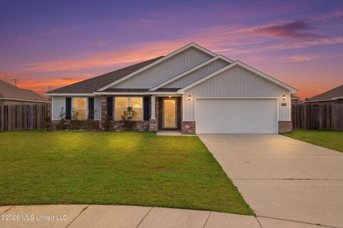 15220 Cypress Way, Biloxi, MS, 39532-5403 | Card Image