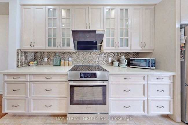 4 Elihof Dr, House attached with 4 bedrooms, 4 bathrooms and 3 parking in Vaughan ON | Image 12
