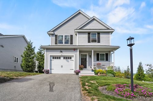 915-915 Crestwood Ln, Clinton, MA, 01510-3949 | Card Image