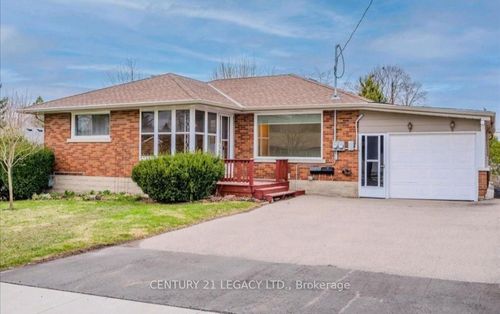 main-floor-66 Traynor Ave, Kitchener, ON, N2C1V9 | Card Image