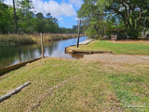 5765 Windover St, Milton, FL, 32583-9102 | Card Image