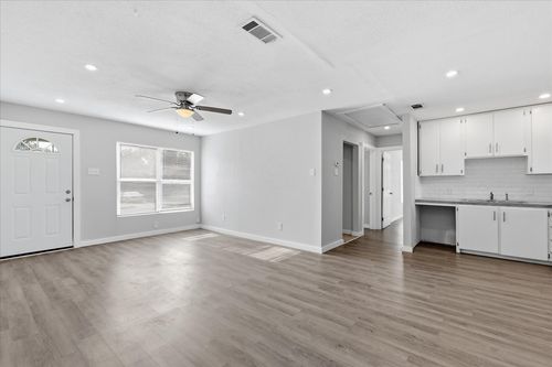 3103 S Edgefield Avenue, Dallas, TX, 75224 | Card Image