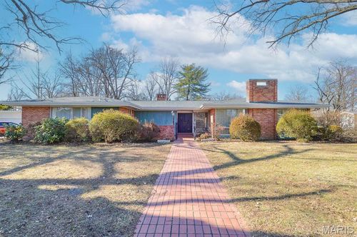 401 Garden Blvd, Belleville, IL, 62220-3738 | Card Image