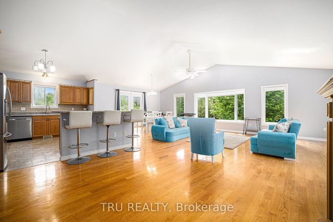 1060 7 Th Line, House other with 5 bedrooms, 3 bathrooms and 10 parking in Carleton Place ON | Image 11