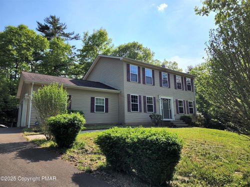 322 Carnation Rd, East Stroudsburg, PA, 18302-8255 | Card Image