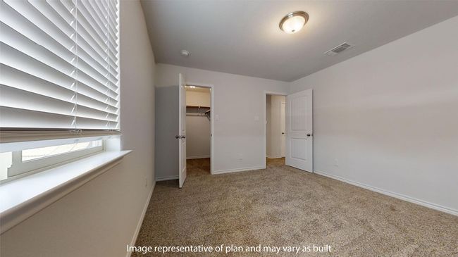 604 Sydney Blvd, House other with 5 bedrooms, 3 bathrooms and 3 parking in Thorndale TX | Image 17