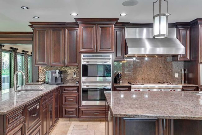 40 Eagle Ridge Pl Sw, House other with 5 bedrooms, 5 bathrooms and 8 parking in Calgary AB | Image 20