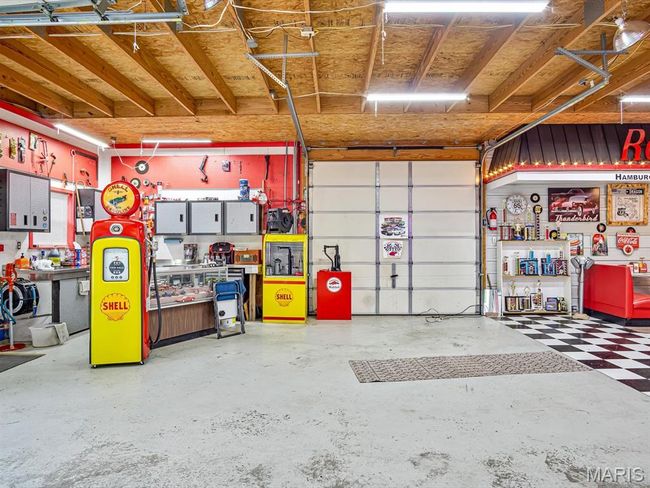3004 Hh Rd, House other with 2 bedrooms, 4 bathrooms and 2 parking in Waterloo IL | Image 58