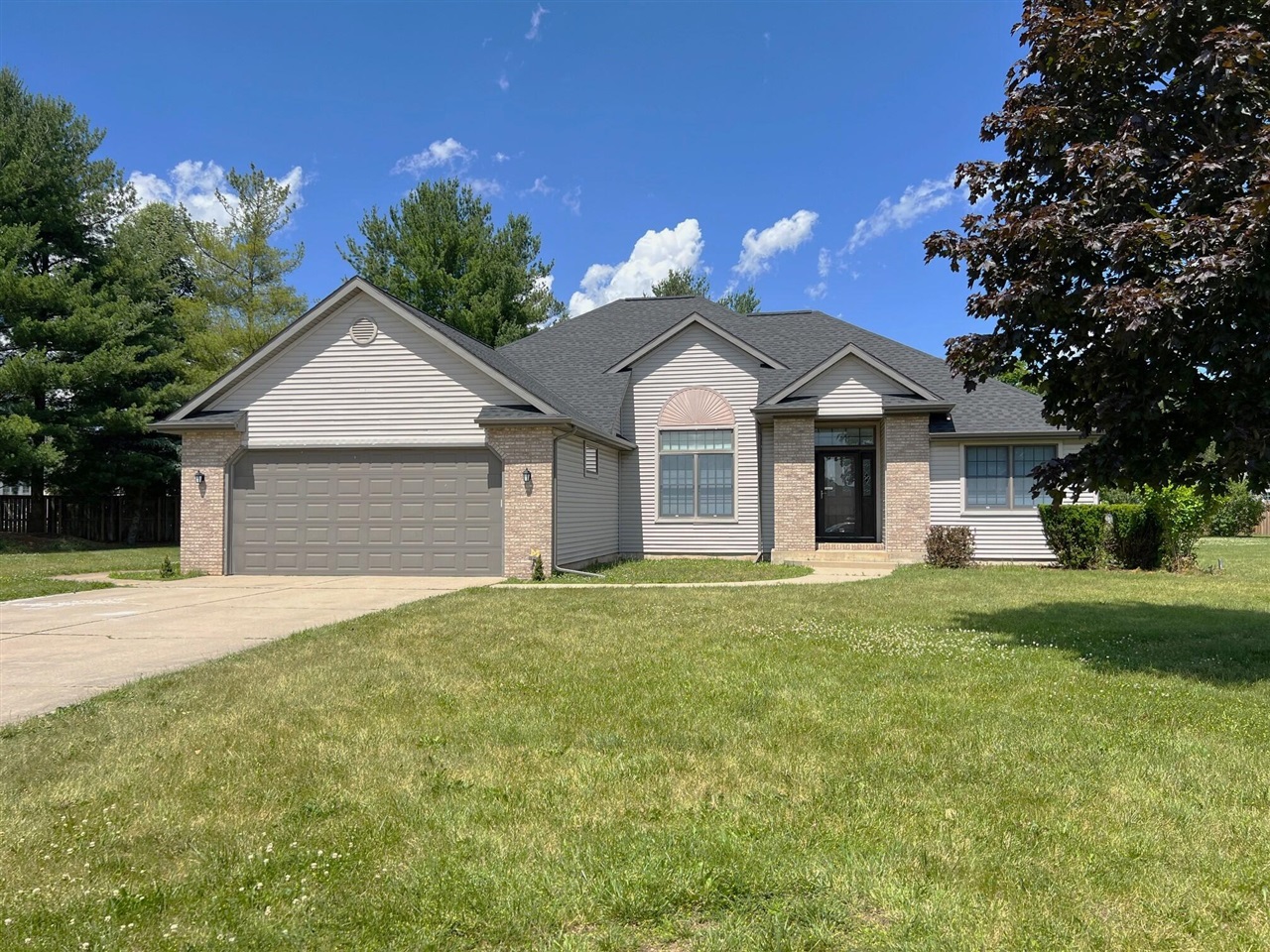 Galyn St, Sturgis, MI 49091