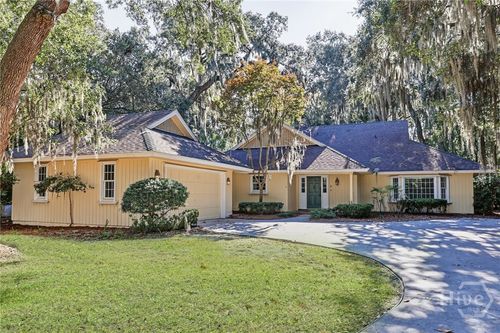 9 Magnolia Xing, Savannah, GA, 31411-1417 | Card Image