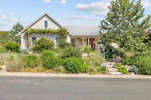 2305 Summit Frst, Fredericksburg, TX, 78624-6895 | Card Image