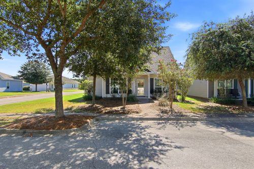 209 Nelly St, Freeport, FL, 32439-7621 | Card Image