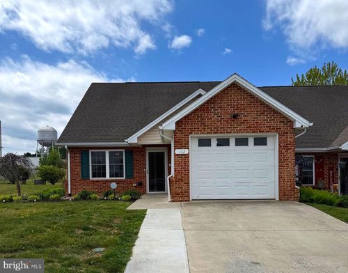 102 Granny Smith Dr, TIMBERVILLE, VA, 22853-9528 | Card Image