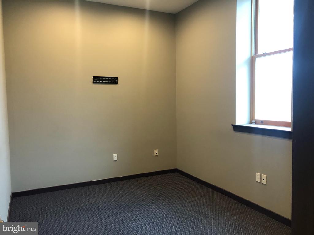 Commercial Lease in BALTIMORE 3