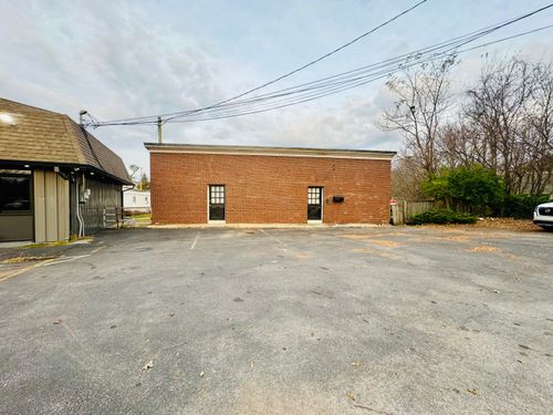 418 N Broadway St, Georgetown, KY, 40324-1902 | Card Image