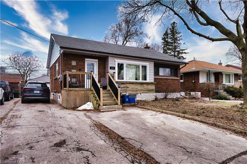 lower-244 Upper Paradise Rd, Hamilton, ON, L9C5C2 | Card Image