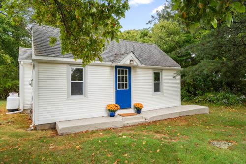 127 Spithead Rd, Waterford, CT, 06385-1920 | Card Image