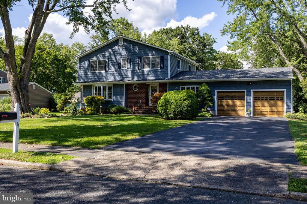 Sheffield Rd, East Windsor, NJ 08520