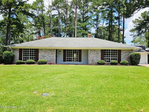 126 Waywood Dr, Jackson, MS, 39212-2240 | Card Image