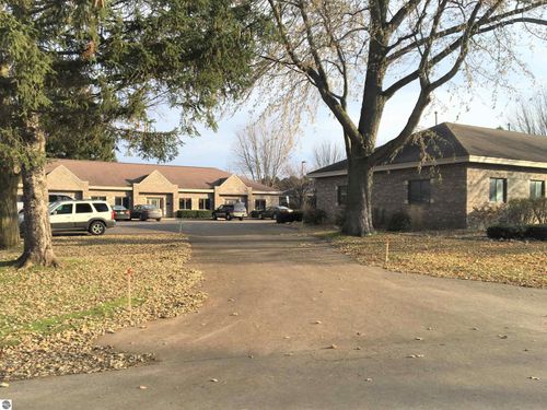 3600 Veterans Dr, Traverse City, MI, 49684-4582 | Card Image