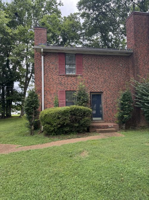 2452 Fairbrook Dr, Nashville, TN, 37214-1440 | Card Image