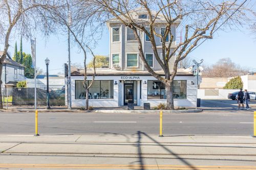 318 12th St, Sacramento, CA, 95814-0951 | Card Image