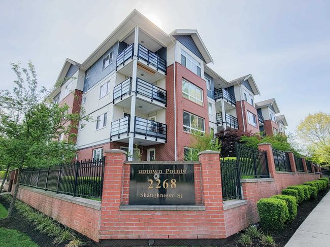 206 - 2268 Shaughnessy Street, Condo with 2 bedrooms, 2 bathrooms and 1 parking in Port Coquitlam BC | Image 2