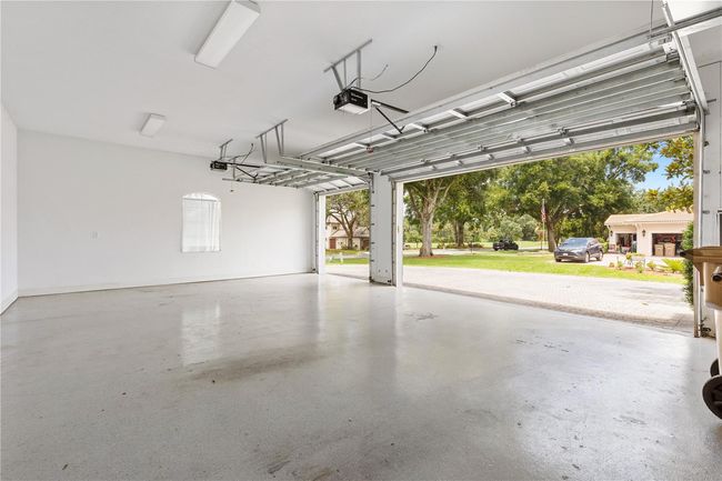 Three Car Garage | Image 20