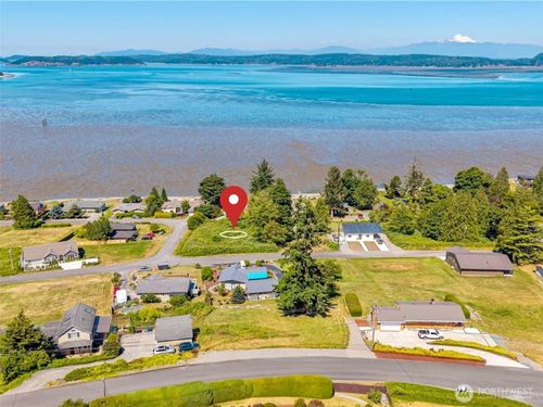 651 E Maplewood Loop, Oak Harbor, WA, 98277 | Card Image