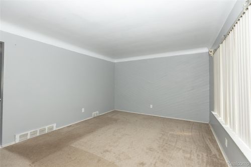 26304 Patricia Ave, Warren, MI, 48091-4132 | Card Image