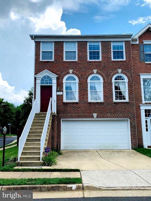 47370 Victoria Falls Sq, STERLING, VA, 20165-2498 | Card Image