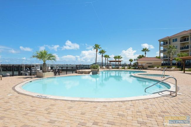 1404 - 301 E Houston St, Condo with 3 bedrooms, 2 bathrooms and null parking in Port Isabel TX | Image 22