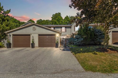 22 Berkshire Crt, London, ON, N6J3N7 | Card Image