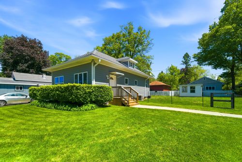 123 Closser Ave, La Porte, IN, 46350-2016 | Card Image