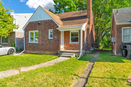 13681 Castleton St, Detroit, MI, 48227-3035 | Card Image