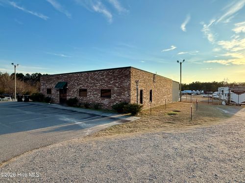 142 Aqua Shed Ct, Aberdeen, NC, 28315-8685 | Card Image