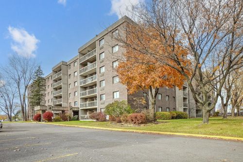 414-1650 Av Panama, Brossard, QC, J4W2W4 | Card Image