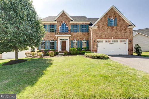 42463 Pine Forest Dr, CHANTILLY, VA, 20152-6066 | Card Image
