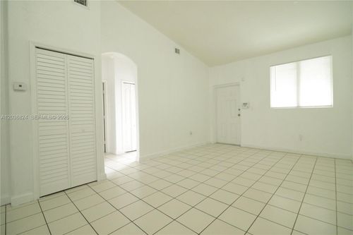 206-1568 Se 26th St, Homestead, FL, 33035-2500 | Card Image