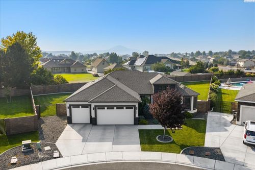3529 Curtis Dr, West Richland, WA, 99353-7849 | Card Image