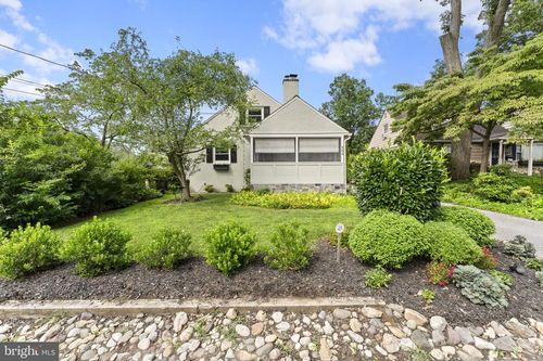 552 Woodside Ave, Berwyn, PA, 19312-1619 | Card Image