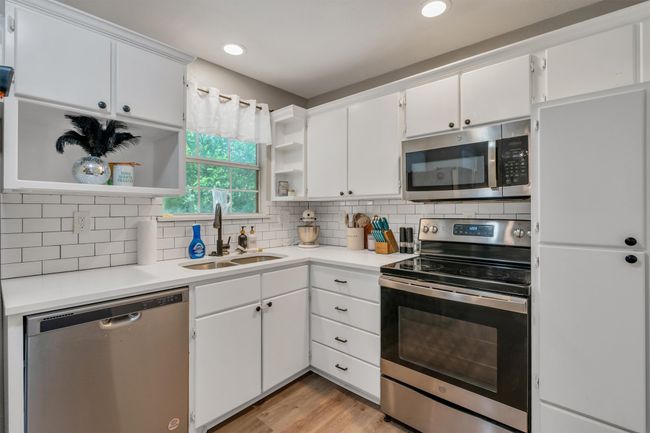 203 Olive St, House other with 3 bedrooms, 3 bathrooms and null parking in Waxahachie TX | Image 13