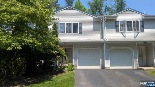 9 Meadowview Ter, Fair Lawn, NJ, 07410-5930 | Card Image