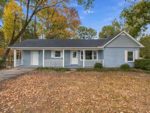 135 Old Denmark Rd, Jackson, TN, 38301-9143 | Card Image